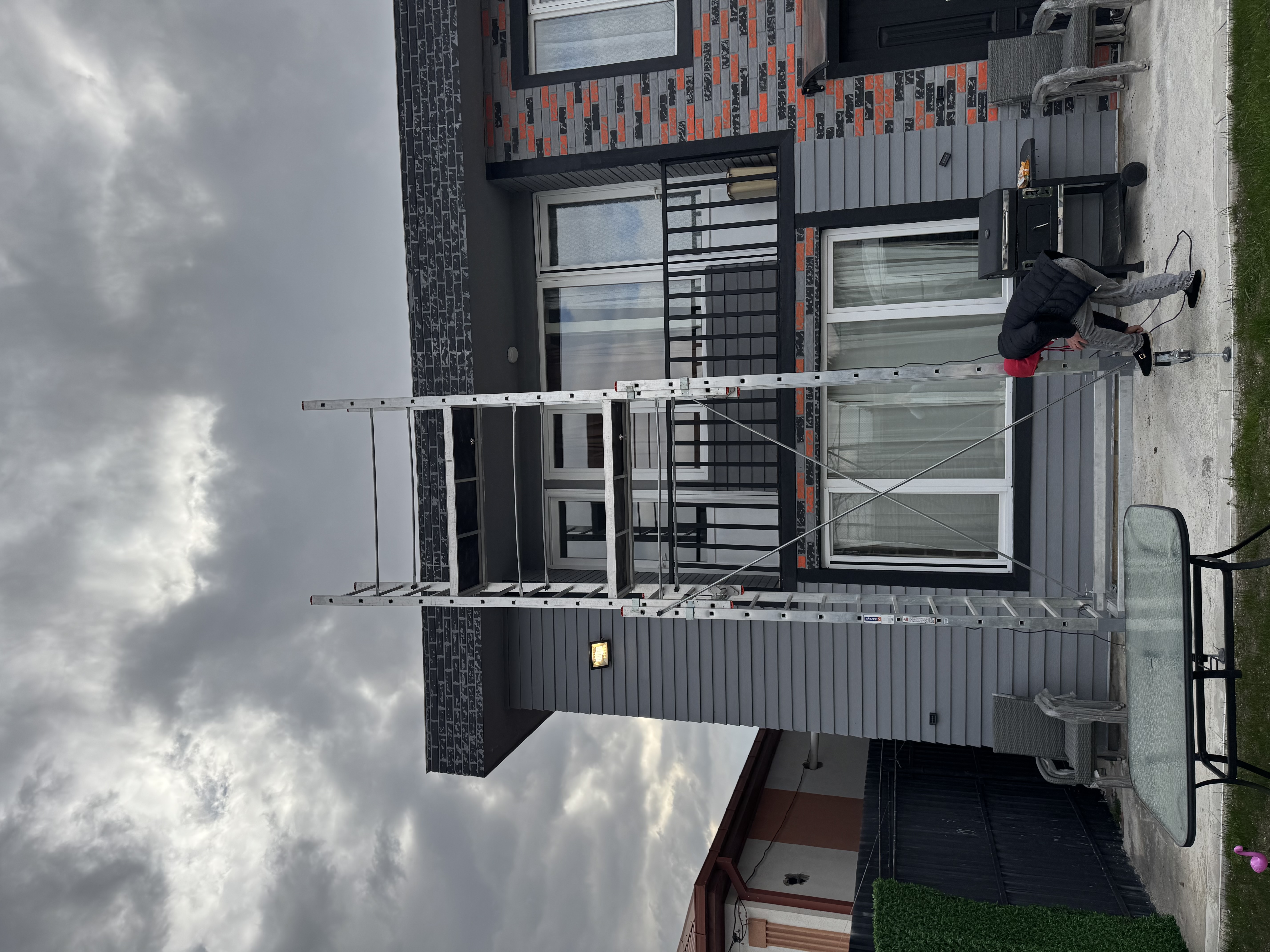 მოძრავი კიბე ხარაჩოს გაქირავება